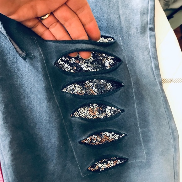 Distressed Joggers fit like a large can be worn a dress pants new - Picture 11 of 12